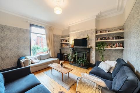7 Spring Hill Terrace, Leeds, LS6 4EY