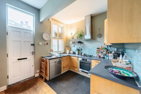 7 Spring Hill Terrace, Leeds, LS6 4EY