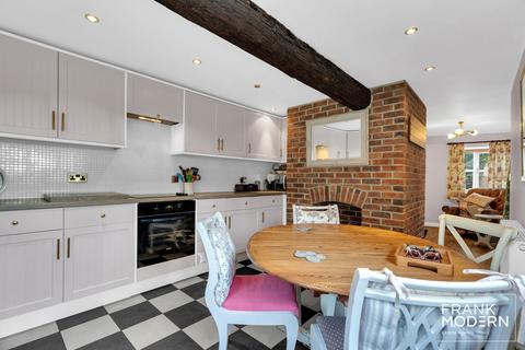 3 bedroom cottage for sale, Abbey Road, Bourne, PE10