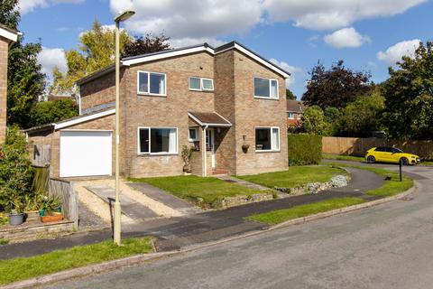 4 bedroom detached house for sale, Corfe Close, Alresford