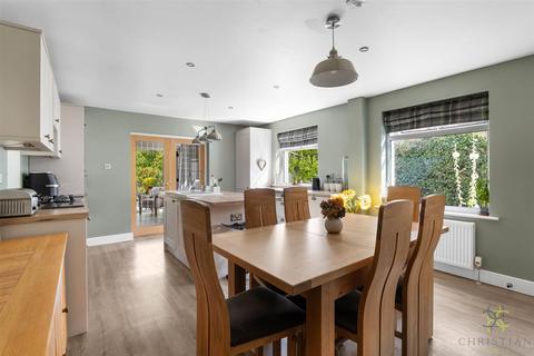 5 bedroom detached house for sale, Cheltenham Road, Evesham WR11