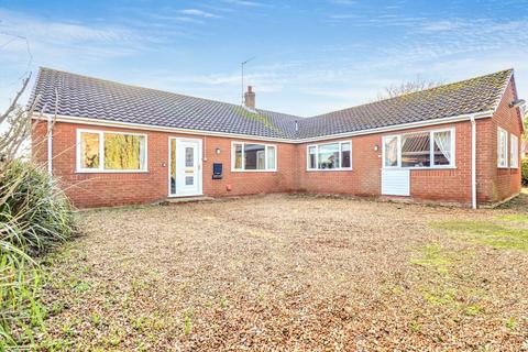 4 bedroom detached bungalow for sale, Beach Road, Snettisham