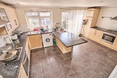 36 Manor Avenue, Hounslow, TW4 7JL