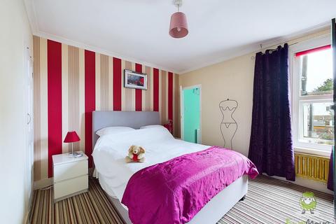 81 Barnsole Road, Gillingham, ME7 4DX