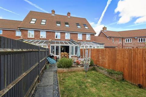 3 bedroom terraced house for sale, Hawksley Crescent, Hailsham