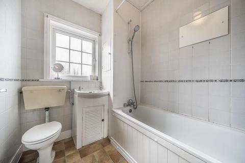 24 Bicester Road, Richmond, TW9 4QL