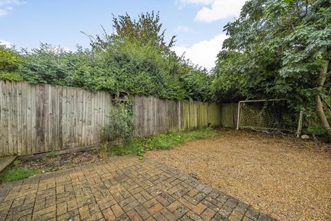 24 Bicester Road, Richmond, TW9 4QL