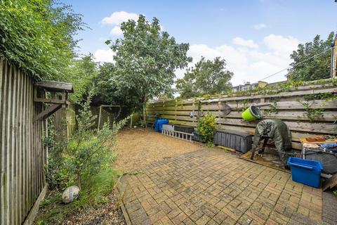 24 Bicester Road, Richmond, TW9 4QL