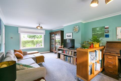 45 Firrhill Crescent, Edinburgh, EH13 9EW
