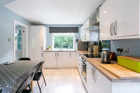 45 Firrhill Crescent, Edinburgh, EH13 9EW
