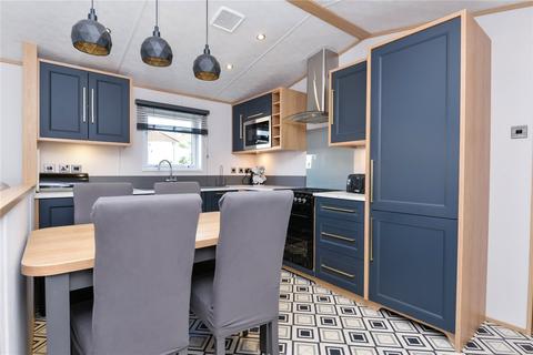 2 bedroom park home for sale, Aspen, Hoburne Bashley Holiday Park, New Milton, Hampshire, BH25
