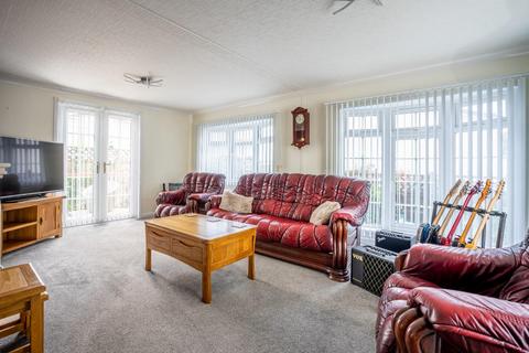 2 bedroom park home for sale, The Crescent, Acaster Malbis, York