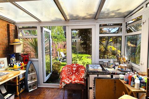 16 Cerne Close, North Baddesley, Southampton, SO52 9GX