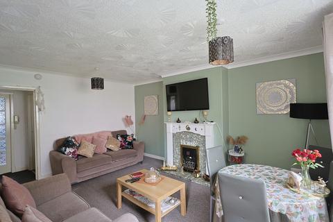 Flat 0/2, 35 Hillington Quadrant, Glasgow, G52 2AG