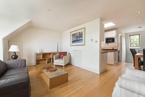 1 bedroom flat for sale, Beaufort Street, London, SW3.