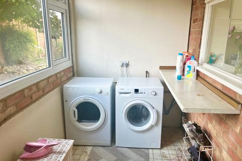 63 Avenue Road, Queniborough, Leicester, LE7 3FB