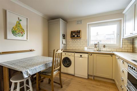 2 bedroom flat for sale, Newbold Back Lane, Chesterfield