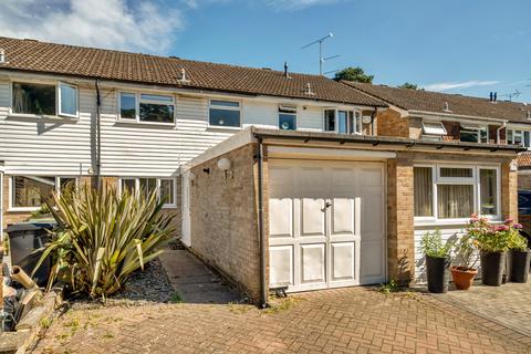 3 bedroom terraced house for sale, Roxburgh Close, Camberley, Surrey, GU15