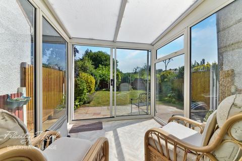 2 bedroom semi-detached house for sale, Mayday Gardens, London