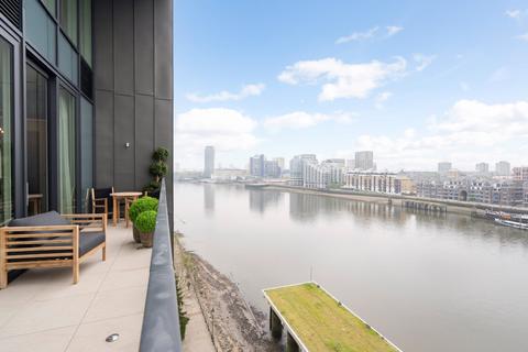 3 bedroom penthouse for sale, Central Avenue, London