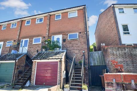 3 bedroom end of terrace house for sale, Cameron Close, Chatham, ME5