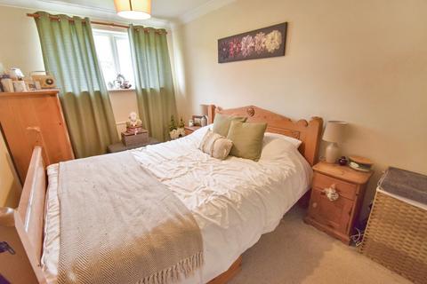 3 bedroom end of terrace house for sale, Cameron Close, Chatham, ME5