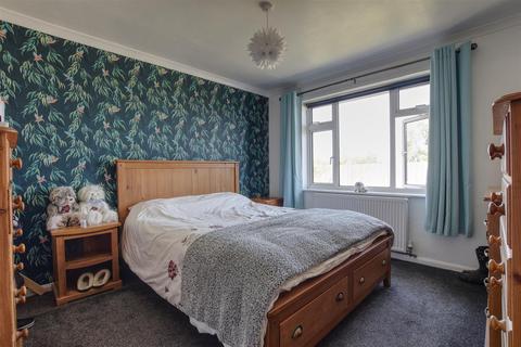 12 Gibb Close, Bexhill-on-sea, TN40 2PN