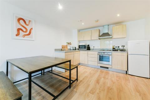 1 bedroom apartment for sale, Bassett House, 1 Durnsford Road, London