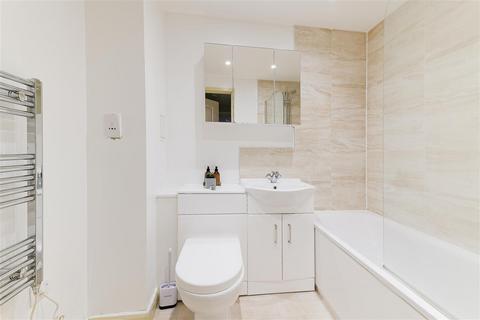 1 bedroom apartment for sale, Bassett House, 1 Durnsford Road, London