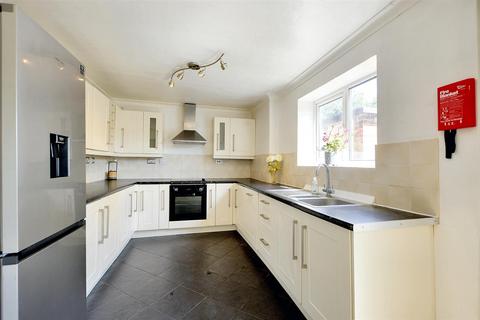 3 bedroom terraced house for sale, Tattershall Drive, Beeston