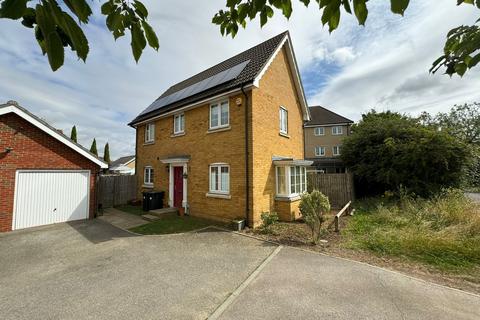 3 bedroom detached house for sale, Lapwing Grove, Stowmarket, IP14