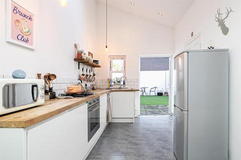 undefined, Queens Road, Buckhurst Hill IG9