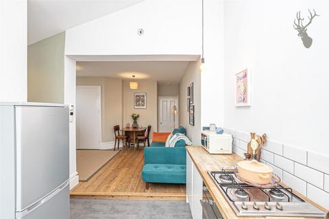 undefined, Queens Road, Buckhurst Hill IG9