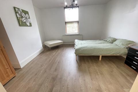 1 bedroom flat to rent, 62 Thorne Road, Doncaster DN1