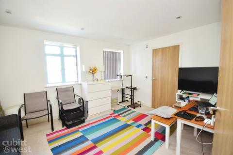 2 bedroom apartment to rent, Grand Ocean Longridge Avenue BN2