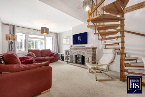 3 bedroom semi-detached house for sale, Orchard Lane, Brentwood CM15