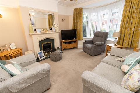 3 bedroom semi-detached house for sale, Derwentdale Gardens, High Heaton, Newcastle Upon Tyne