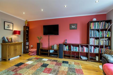 4 Mount Square, Leek, ST13 5DA