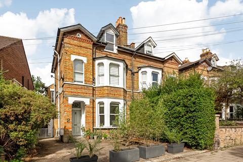 Studio for sale, Montem Road, SE4