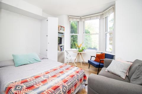 Studio for sale, Montem Road, SE4