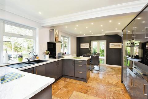 Parkside Main Road, Woolverstone, Ipswich, IP9 1AR