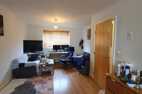 1 bedroom apartment for sale, Pheonix Court, Chertsey Road, Feltham