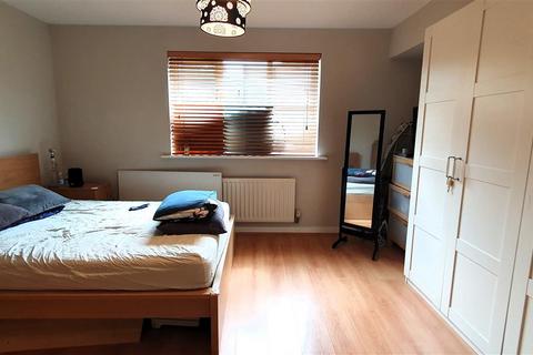 1 bedroom apartment for sale, Pheonix Court, Chertsey Road, Feltham