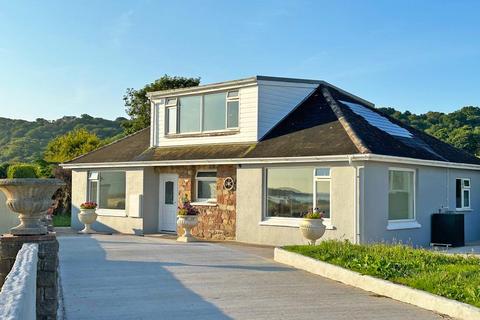 3 bedroom detached house for sale, Rue de Beaumont , Alderney  GY9