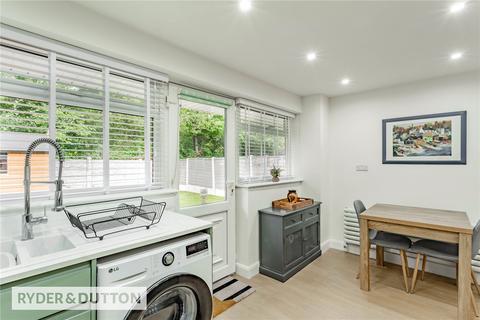 72 Cornish Way, Royton, Oldham, OL2 6JY