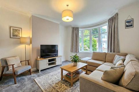 3 bedroom semi-detached house to rent, Acresfield Road, Timperley