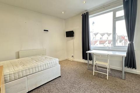 1 bedroom in a house share to rent, South Street, Bristol BS3