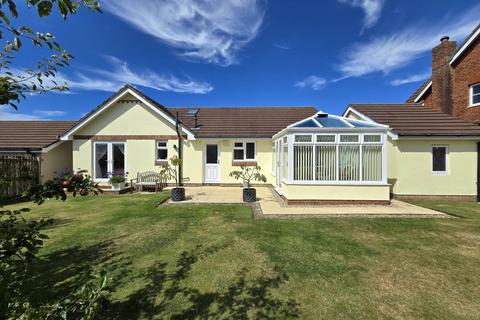 17 Armada Way, Westward Ho, Bideford, EX39 1XB