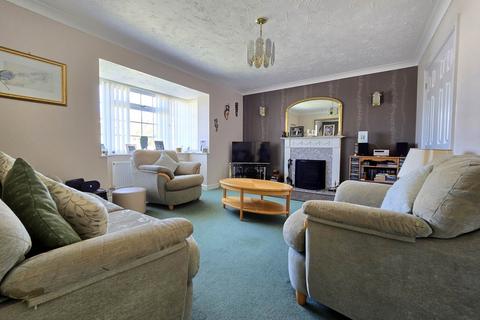 17 Armada Way, Westward Ho, Bideford, EX39 1XB