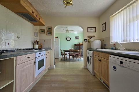 17 Armada Way, Westward Ho, Bideford, EX39 1XB